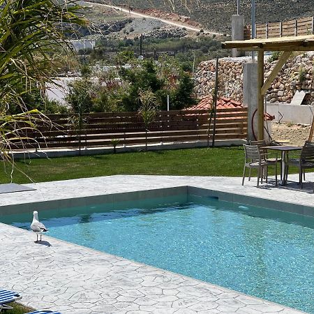 Grande Blue Suites With Private Bay Архангелос Екстериор снимка