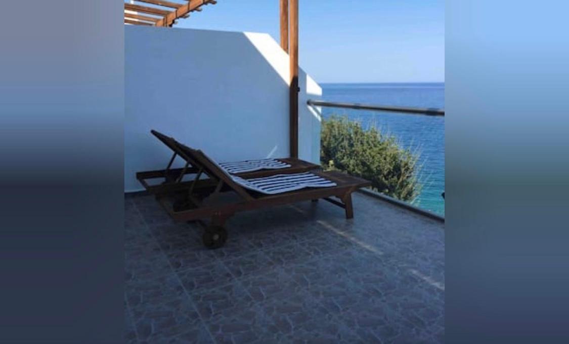 Grande Blue Suites With Private Bay Архангелос Екстериор снимка