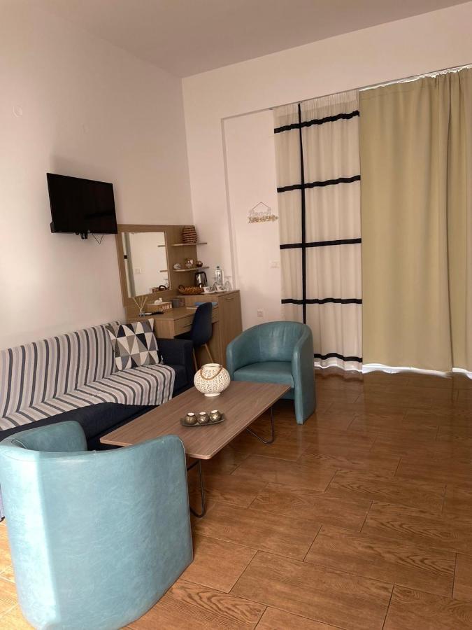 Grande Blue Suites With Private Bay Архангелос Екстериор снимка